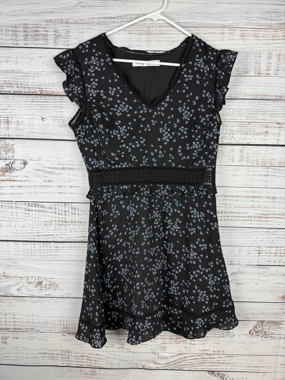 Cupcakes & Cashmere Elm Ditzy Floral Vneck Ruffle Dress Y2K Formal Black 6 Dance
